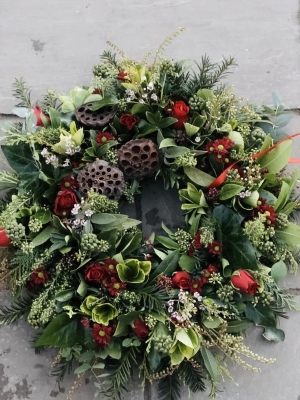 traditional wreath with seedheads and flowers