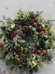 traditional wreath with seedheads and flowers